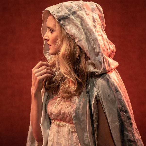 Elyse Anne Kakacek in performance