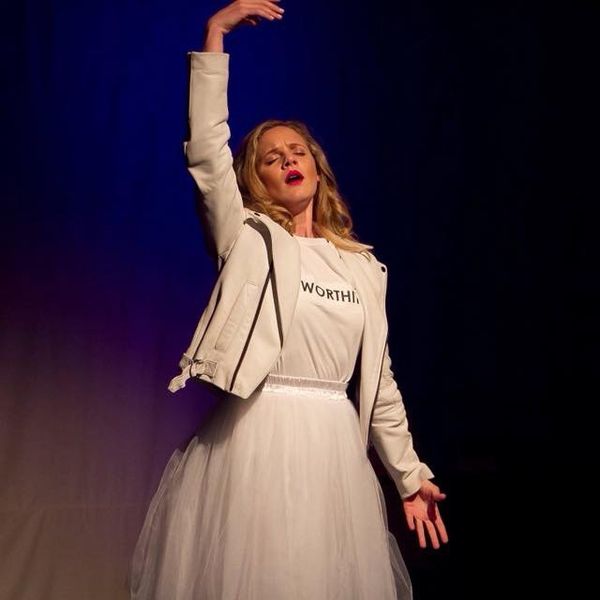 Elyse Anne Kakacek in performance
