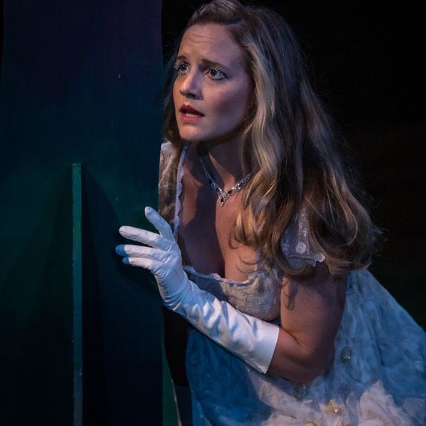Elyse Anne Kakacek in performance